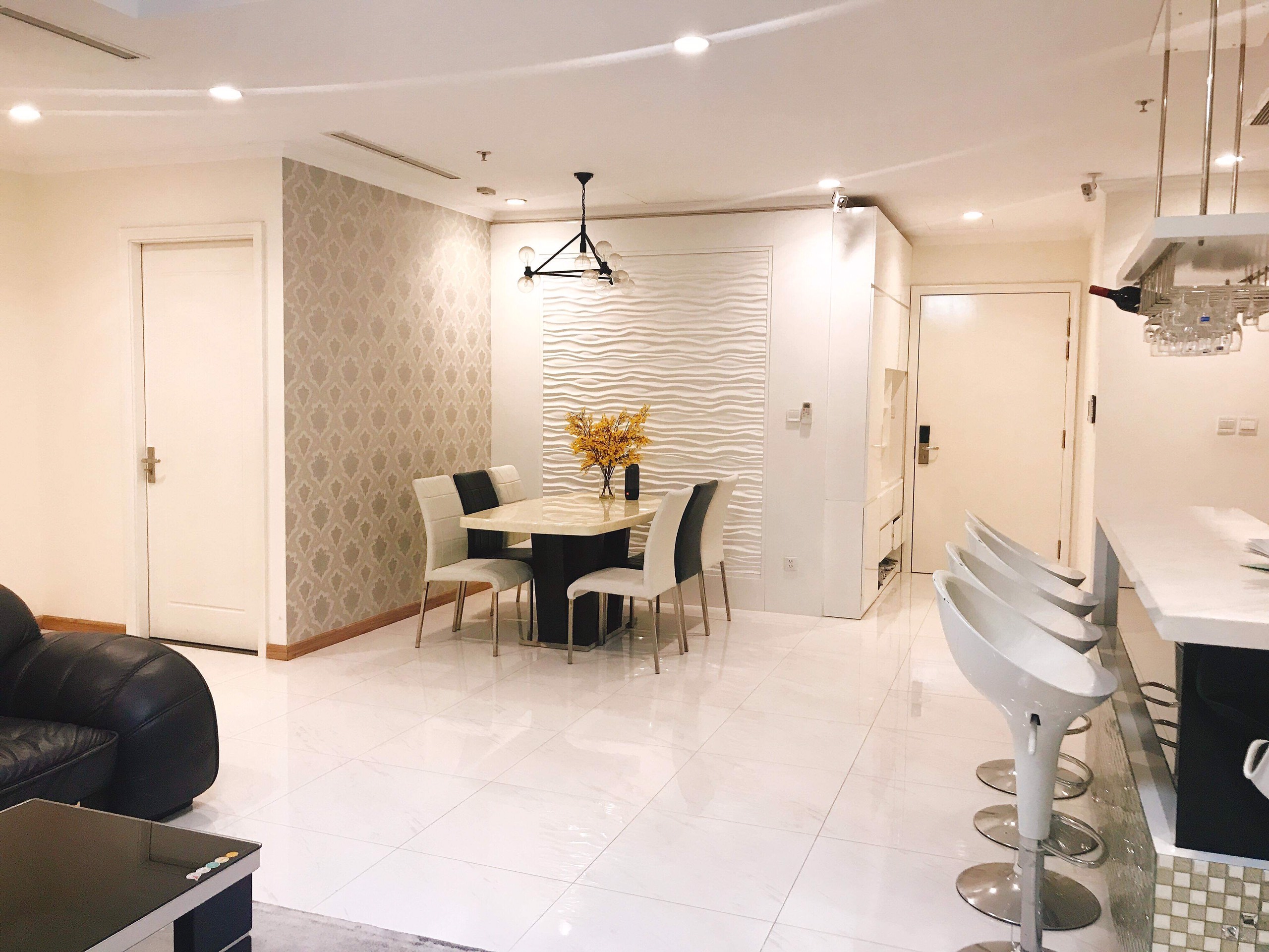 Cần cho thuê căn 3pn tòa Central 1 giá 1600$ dự án vinhomes central park